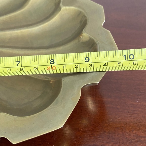 Heavy Large Vintage Mid Century Brass Nautical Scallop Shell Center Bowl Footed - Picture 9 of 10